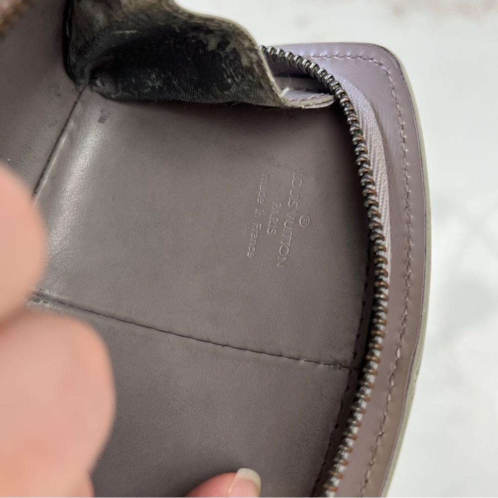 Louis Vuitton Lilac Epi Wallet | Chic Clamshell Design | Silvertone Hardware - Picture 15 of 16